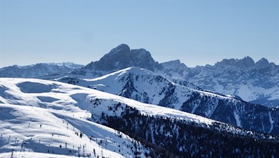 Neben uns erhebt sich der imposante Peitlerkofel