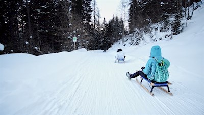 Die Rosskopf Rodelbahn verspricht ein unvergessliches Wintervergnügen für die ganze Familie