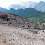 Durch das geröllbeladene Kar in Richtung Piz Boe