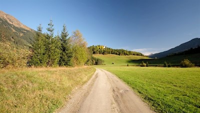 Der Weg nähert sich zusehends der Hügelkirche St. Magdalena