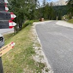 Die Wanderung zum Häusler Sam ist mit 1:00 h ausgeschildert