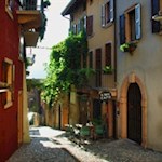 Alley to Porto Vecchio in Malcesine