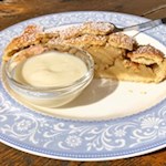 Apfelstrudel der Waidmannalm