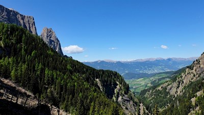 Zwischen der Schlernbödelehütte und der Prossliner Schwaige tun sich malerische Ausblicke auf