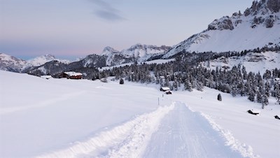 Von der Würzjochhütte führt ein schöner Winterwanderweg auf den Costaces