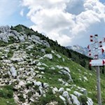 The hike to the Cima delle Pozzette is well signposted