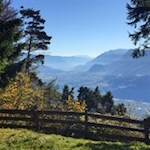 In der Ferne schimmert der Kalterer See