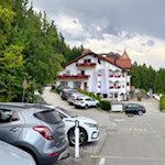 Unsere Wanderung zur Rinderplatz Hütte beginnt beim Sambergerhof