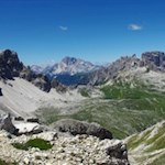 Unser Blick schweift über den Paternkofel und die Hohe Gaisl auf die Drei-Zinnen-Hütte