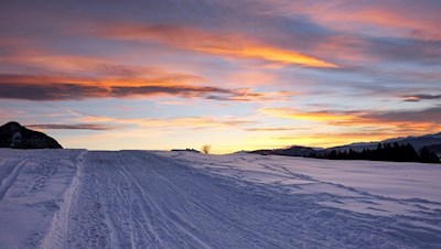 Spektakulärer Sonnenuntergang auf der Tuffalm