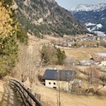 Abstieg zum Schloss Moos