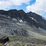 Blick auf die einst vergletscherten Felswände nahe der Lenkjöchlhütte