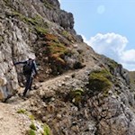 Auf schmalen Steigen auf die Croda Negra