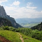 Neben uns erhebt sich der imposante Schlern