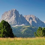 Neben uns erheben sich der Lang- und Plattkofel