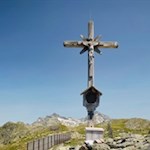 Auch der Steinerholm wird von einem schönen Kreuz geschmückt