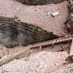 Seilsicherungen und Holztreppen auf dem Abstiegsweg zur Boehütte / Bamberger Hütte
