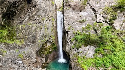 Am Wasserfall in Luttach
