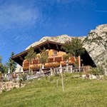 Hofer-Alpl-at-the-foot-of-Sciliar