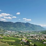 "Dies ist das eine Geheimnis Meraner Schönheit, die Feindschaft mit dem Wind, und das zweite ihre rege Freundschaft mit der Sonne." (Stefan Zweig)