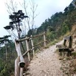 Lookout bench on the Sentiero del Sole