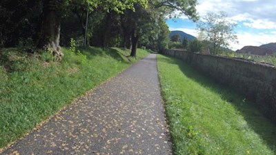 Auf nahezu ebenen Wegen in Richtung Klausen