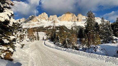 Winterwandern am Fuße des Rosengarten
