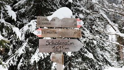 Die Wanderung zum und durch das Karbachtal ist gut ausgeschildert