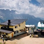 Der Panoramasessellift führt direkt zur Paolina Hütte