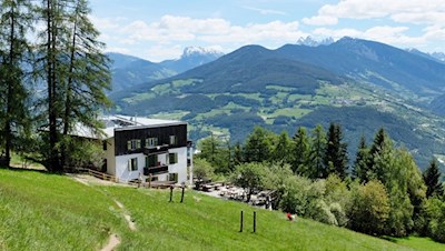 Das Berggasthaus Briol atmet den minimalistischen Baushausgeist