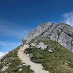 Der Anstieg auf den Herrstein erfordert Trittsicherheit