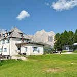 Rifugio Ciampedie auf der Ciampedie-Anhöhe
