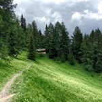 Sanft zieht sich der Perlenweg durch die schöne Landschaft