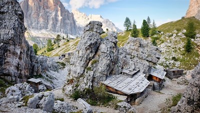Le antiche postazioni intorno alle Cinque Torri sono state restaurate in modo fedele alla storia