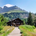 Vom Karerpass führt der anfangs breite Weg Nr. 548 in Richtung Rotwandhütte