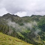 Zu unserer Linken erheben sich die Hochgrubbachspitze und die Kempspitze