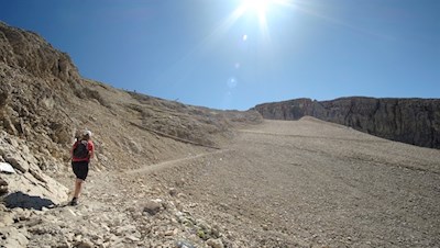 In the distance you can already see the outline of the rifugio Lagazuoi mountain hut