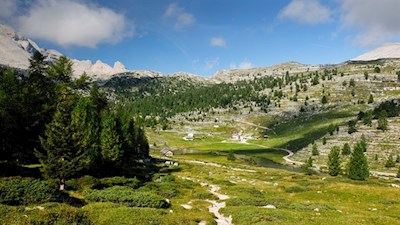 Die Lavarellahütte auf der Kleinfanes