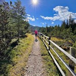 Durch Wiesen und Wälder zur Schneehöhle