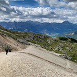 Bereits während des Anstiegs auf den Lagazuoi öffnen sich malerische Ausblicke