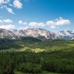 Unser Blick fällt auf den Lavinores und die dahinter liegenden Dolomiten