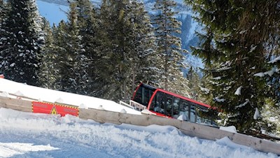 Mit der Raschötz Bahn überwindet man bequem die ersten 800 Höhenmeter