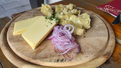 Im Larchhof am Ratschinger Talweg wird auch Graukäse serviert