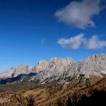 Die kalkweißen Wände des Spinarac und des Lagazuoi