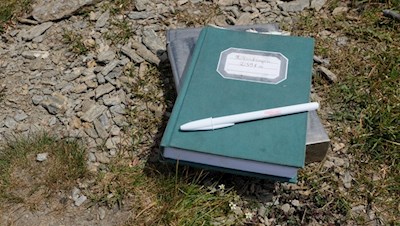 Gipfelbuch des Höllenkragen