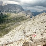 Il sentiero che risale il Setsas è ben segnalato