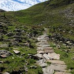 Plattenpfad in Richtung Speikboden