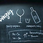 Im "Vinzig" am Ende der Guntschnapromenade werden hofeigene Weine serviert