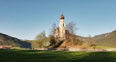 Die Kirche im Streuweiler St. Konstantin ist dem gleichnamigen römischen Kaiser geweiht
