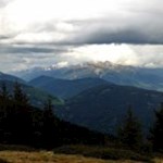 Die bewaldeten Anhöhen des Hochpustertals